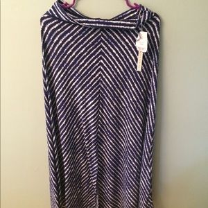 Blue striped maxi skirt with slit